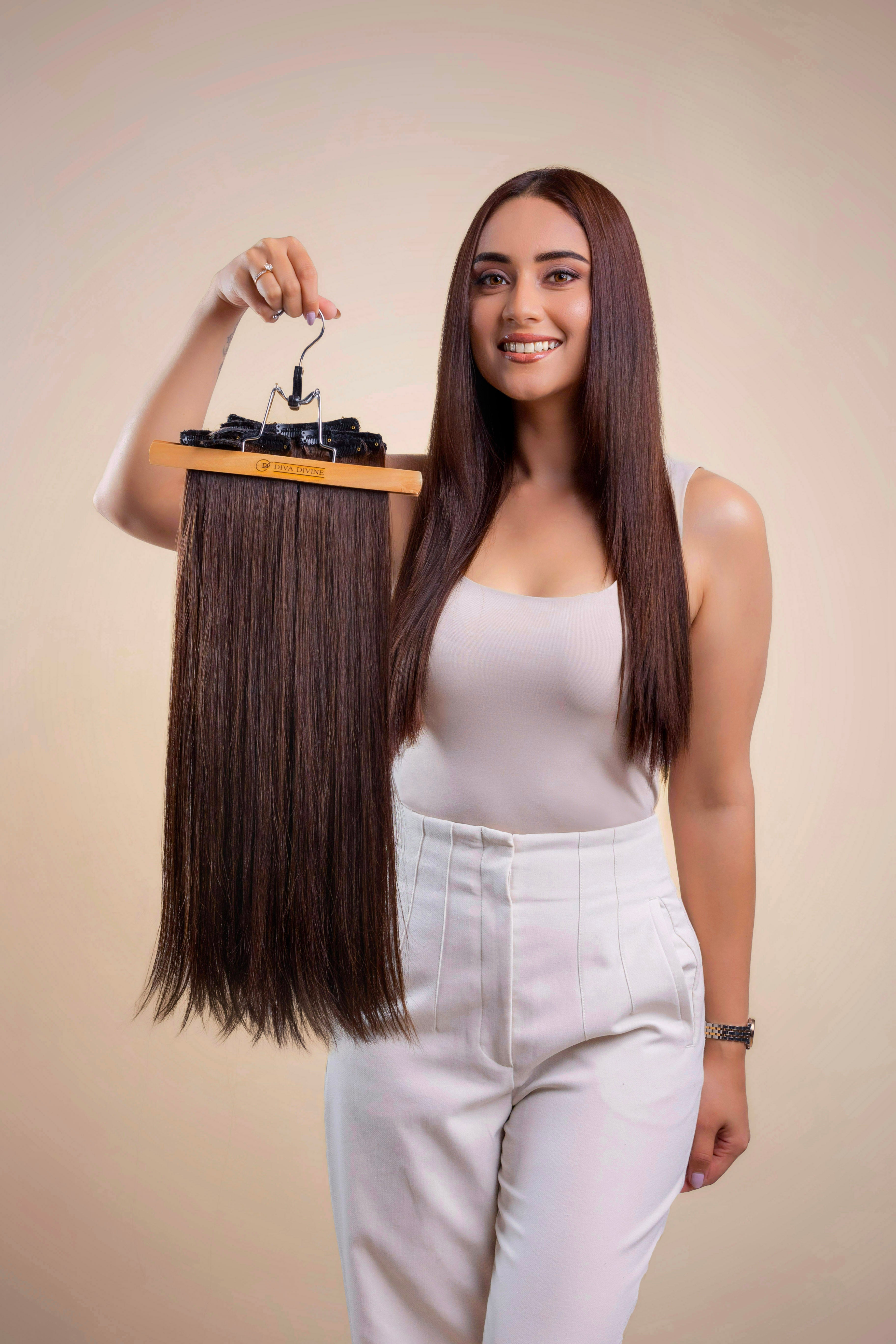 LUXE 7 Pc Clip in Extensions (130gms - 160gms )